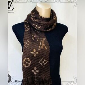 Louis Vuitton logomania scarf preloved